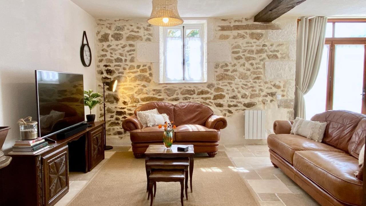 Вилла La Chataigne Piegut-Pluviers Экстерьер фото